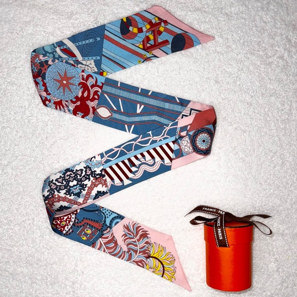 Silk Twilly Scarves (Lot of 5) - Picture 5 of 5